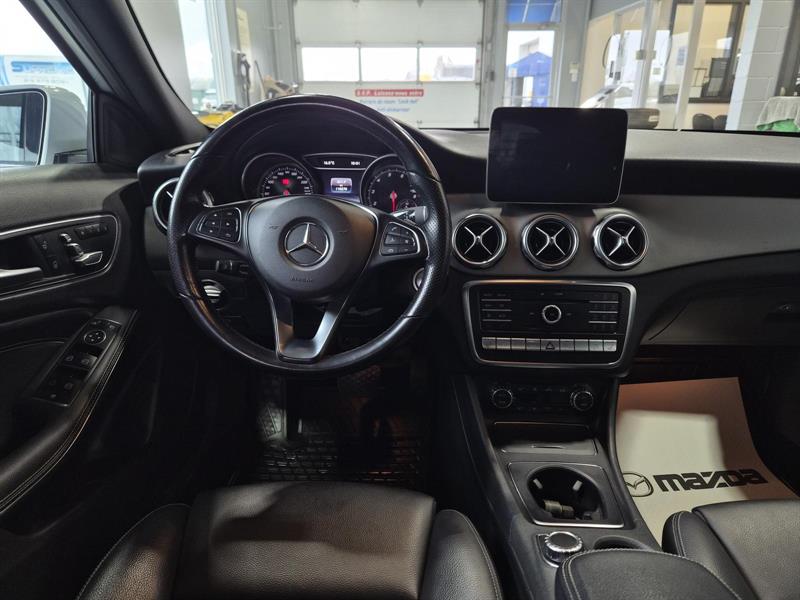 mercedes-benz GLA-Class 2019 - 11