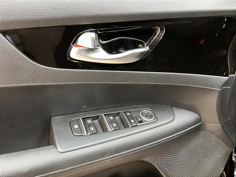 kia Forte 2024 - 20