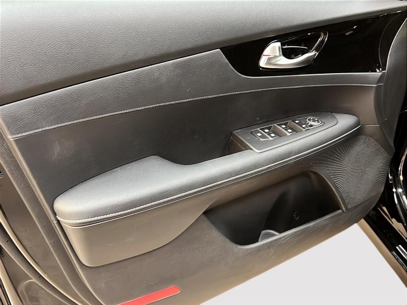 kia Forte 2024 - 21
