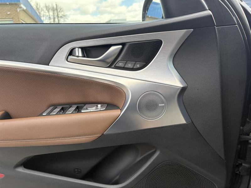 genesis G70 2021 - 16