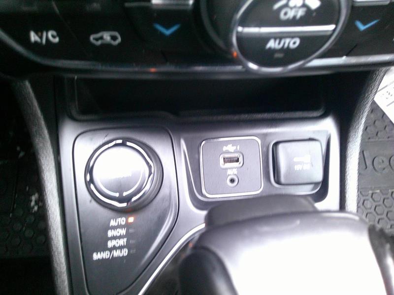 jeep Cherokee 2021 - 13