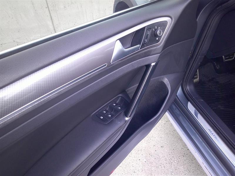 volkswagen Golf Alltrack 2018 - 11