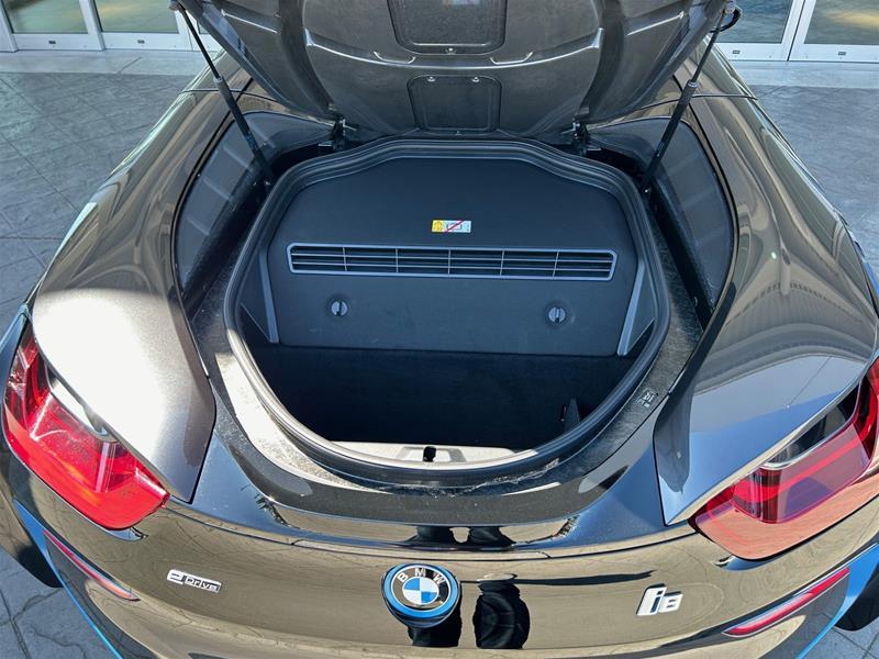 bmw i8 2019 - 13