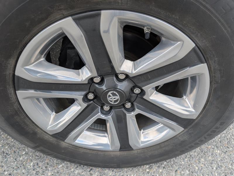 toyota Tacoma 2019 - 27