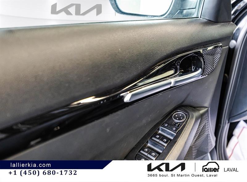 2025 Kia Seltos - Image 12