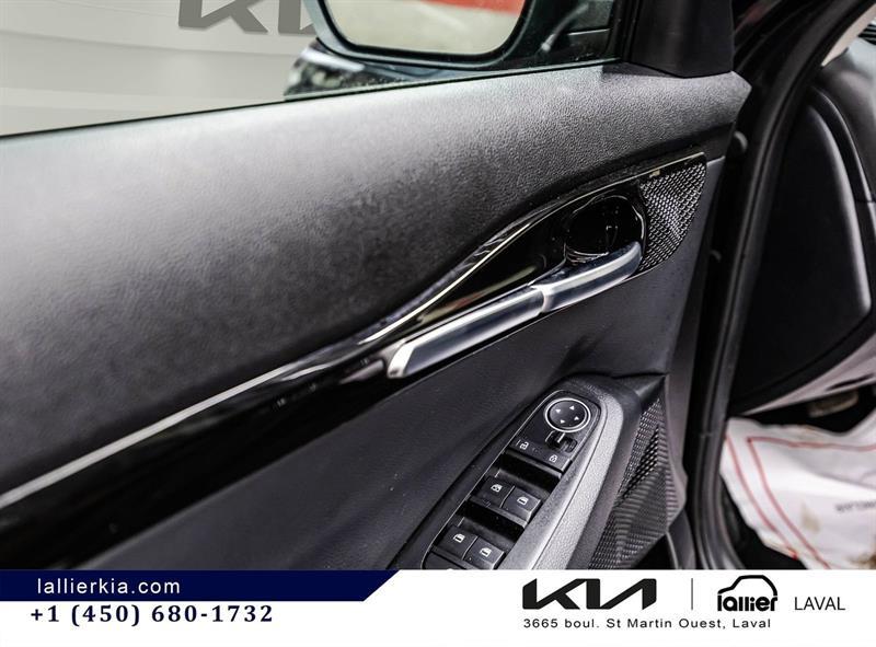 2025 Kia Seltos - Image 12