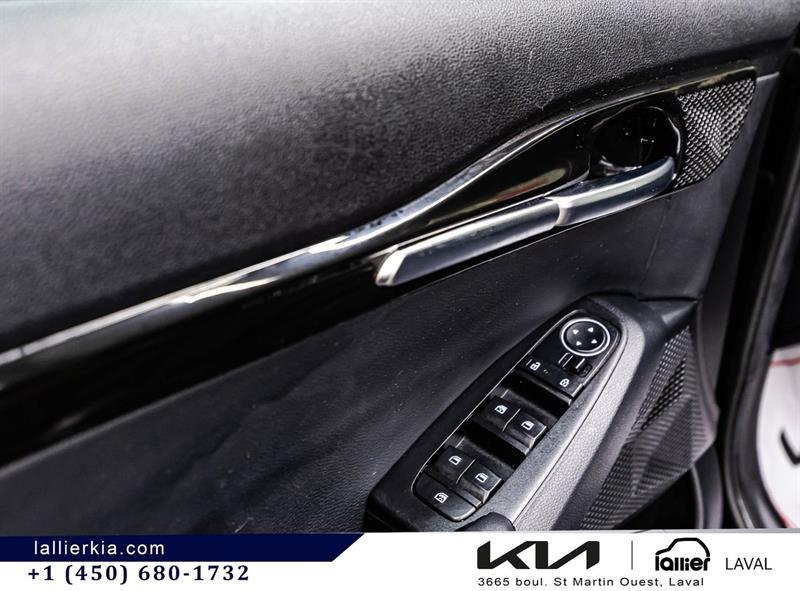 2025 Kia Seltos - Image 12