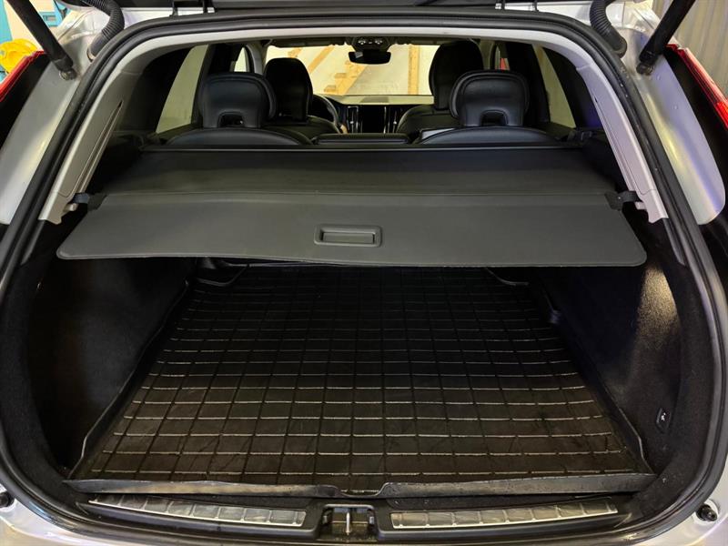 volvo XC60 2023 - 7