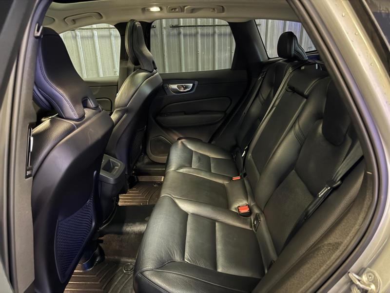 volvo XC60 2023 - 10