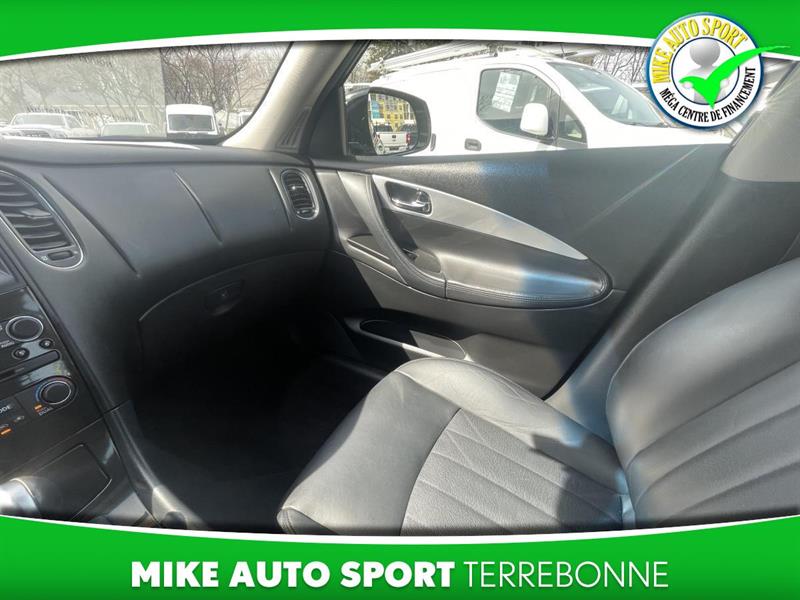 infiniti QX50 2017 - 10