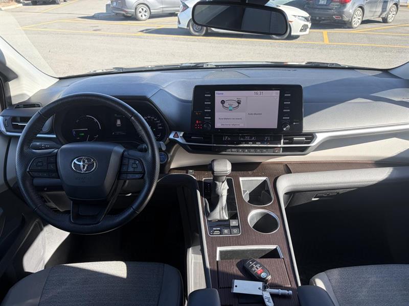 toyota Sienna 2022 - 16