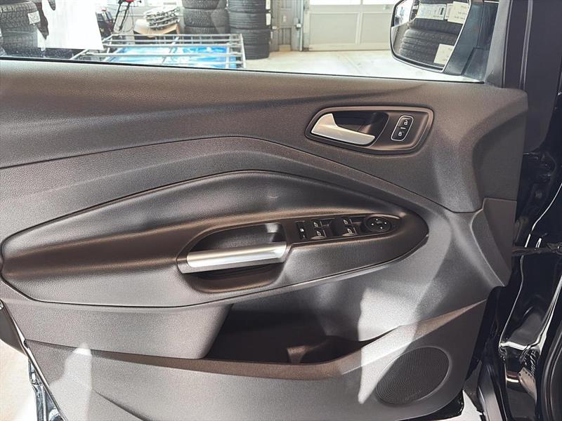 ford Escape 2017 - 11