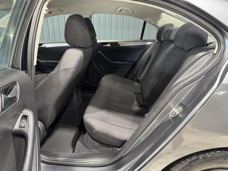 volkswagen Jetta 2016 - 11