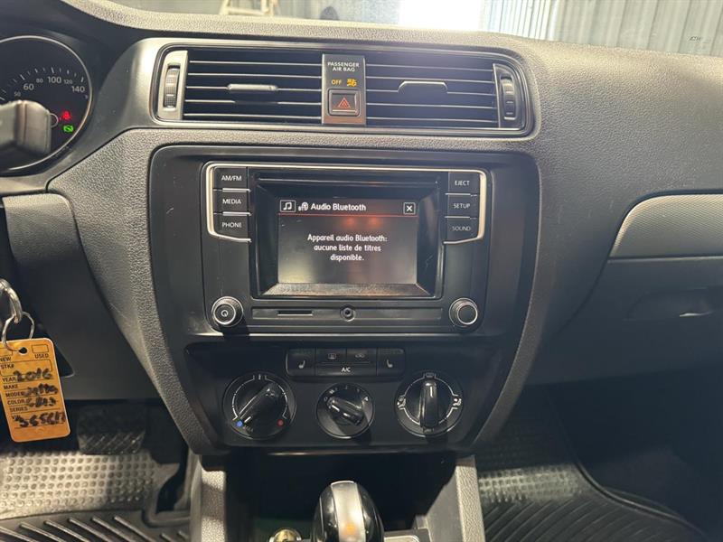volkswagen Jetta 2016 - 13