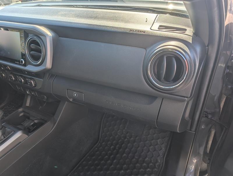 toyota Tacoma 2022 - 11