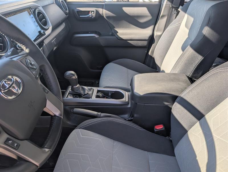 toyota Tacoma 2022 - 13