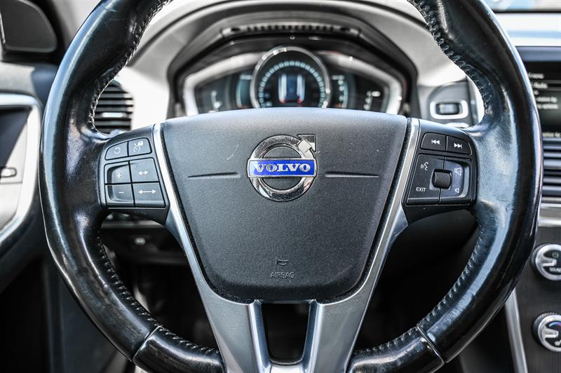 volvo XC60 2016 - 11