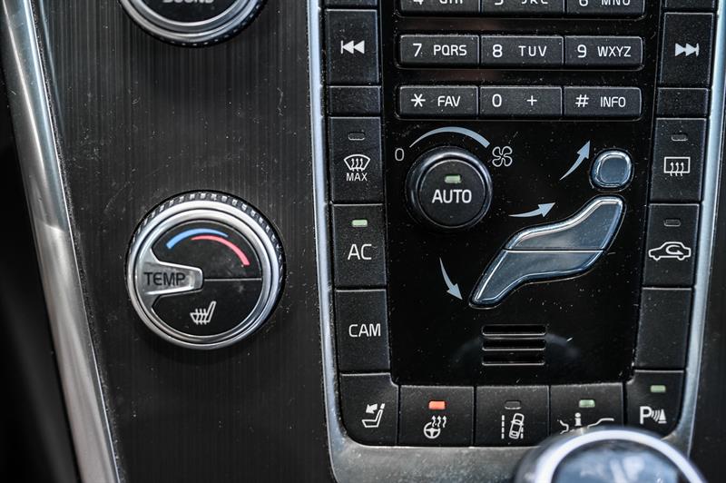 volvo XC60 2016 - 15