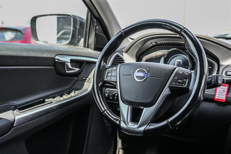 volvo XC60 2016 - 19