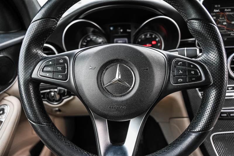 mercedes-benz GLC300 2018 - 17