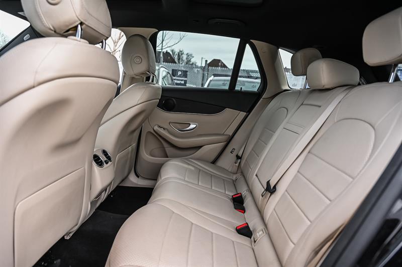 mercedes-benz GLC300 2018 - 22
