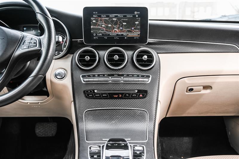 mercedes-benz GLC300 2018 - 25