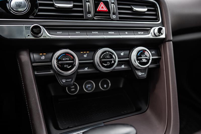 genesis G70 2023 - 26