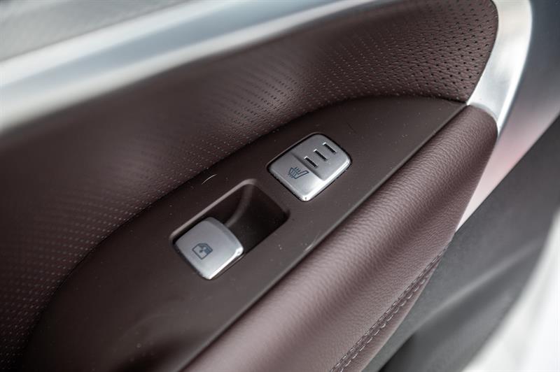genesis G70 2023 - 33