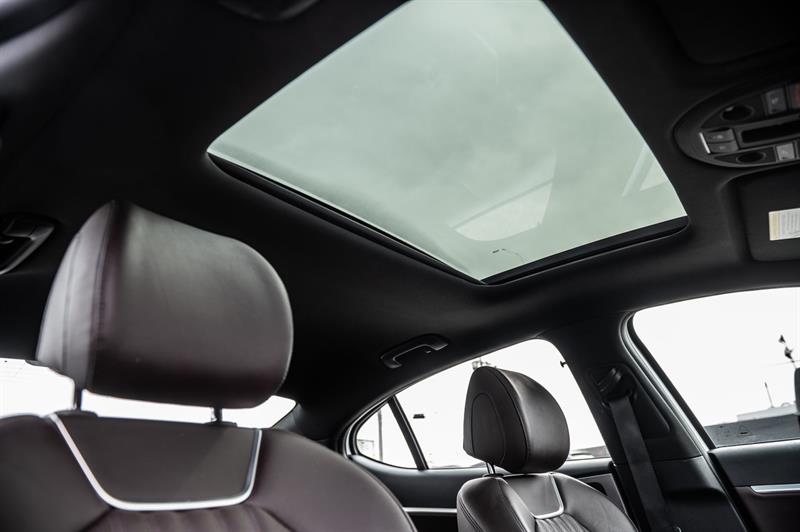 genesis G70 2023 - 39