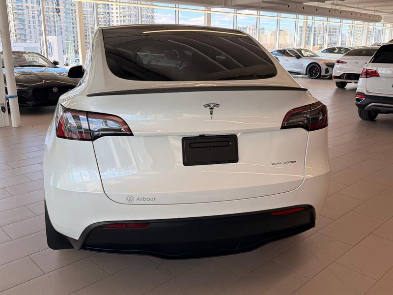tesla Model Y 2024 - 6