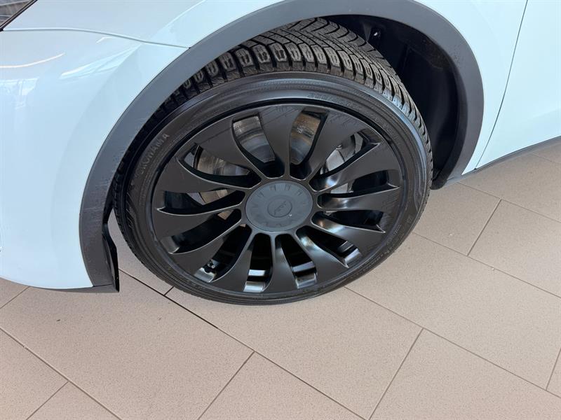 tesla Model Y 2024 - 8