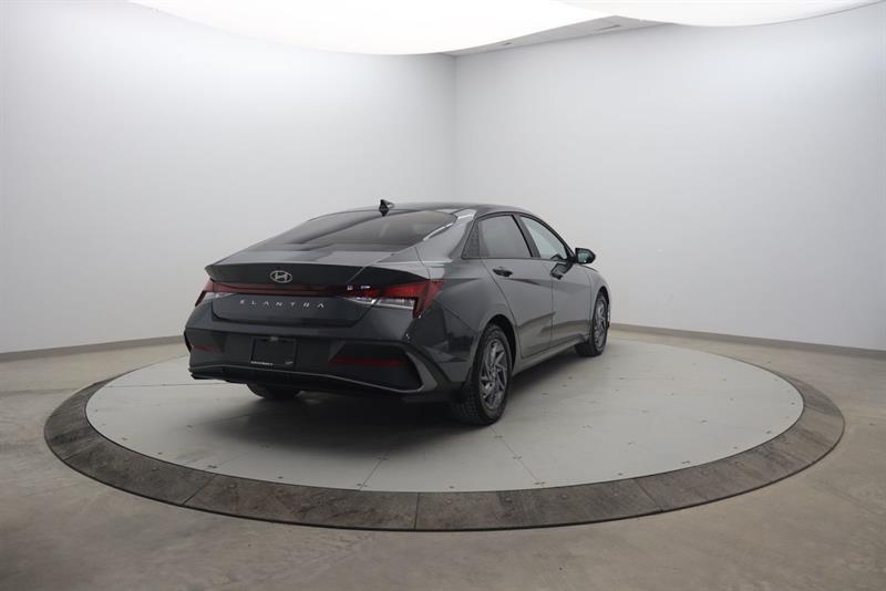 hyundai Elantra 2024 - 4