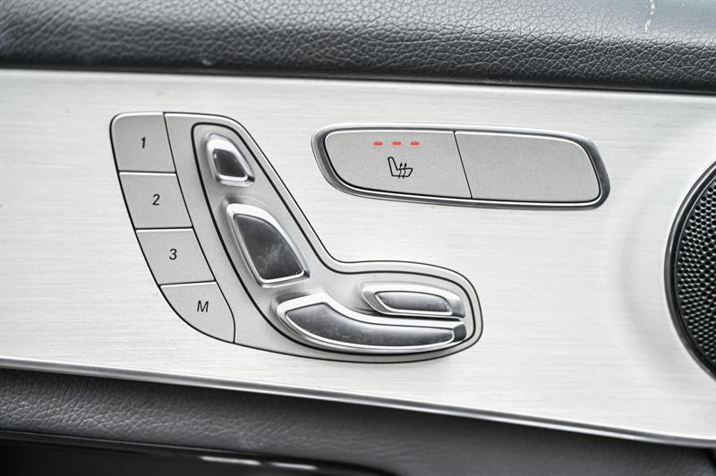 2022 Mercedes-Benz GLC - Image 11