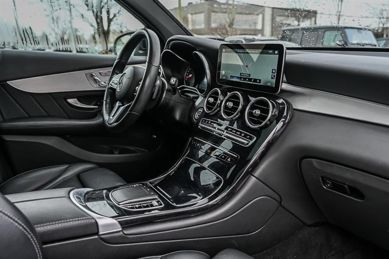 2022 Mercedes-Benz GLC - Image 21