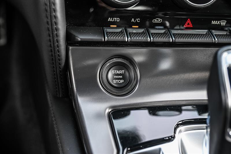 2024 Jaguar F-TYPE - Image 17