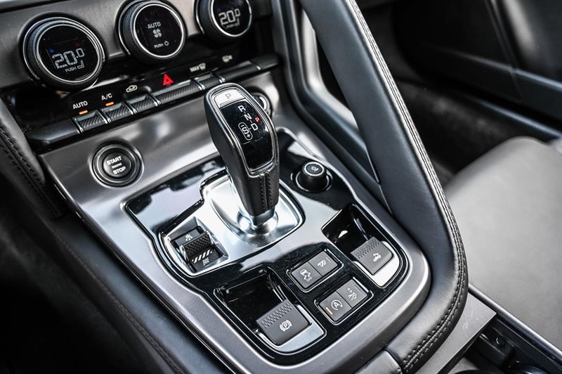 2024 Jaguar F-TYPE - Image 21