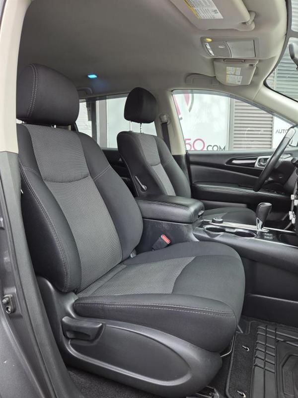 2018 Nissan Pathfinder - Image 11