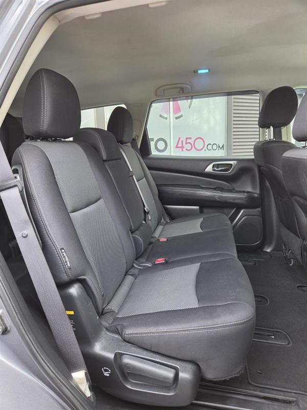2018 Nissan Pathfinder - Image 12