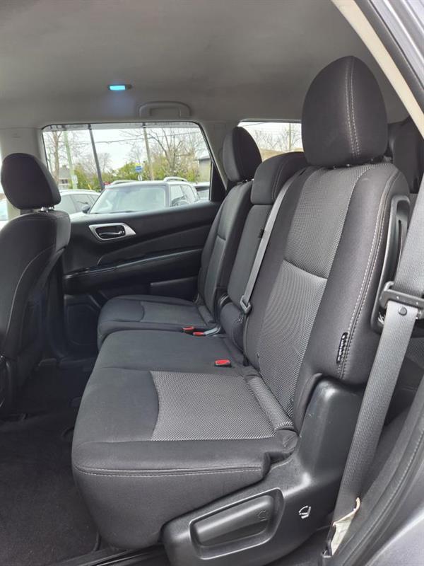 2018 Nissan Pathfinder - Image 15