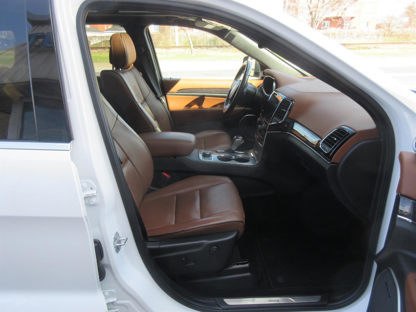 jeep Grand Cherokee 2020 - 27