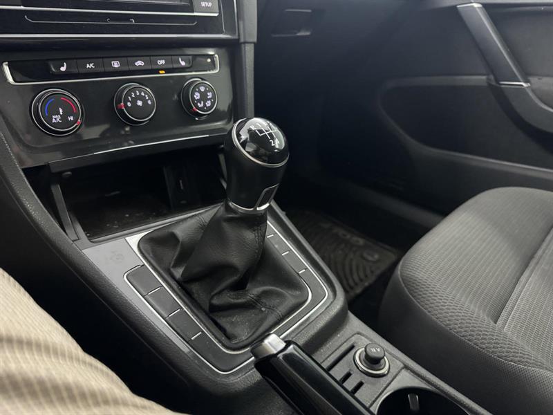 volkswagen Golf 2018 - 16