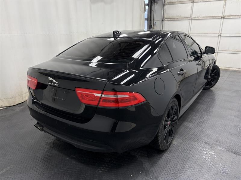 jaguar XE 2017 - 10