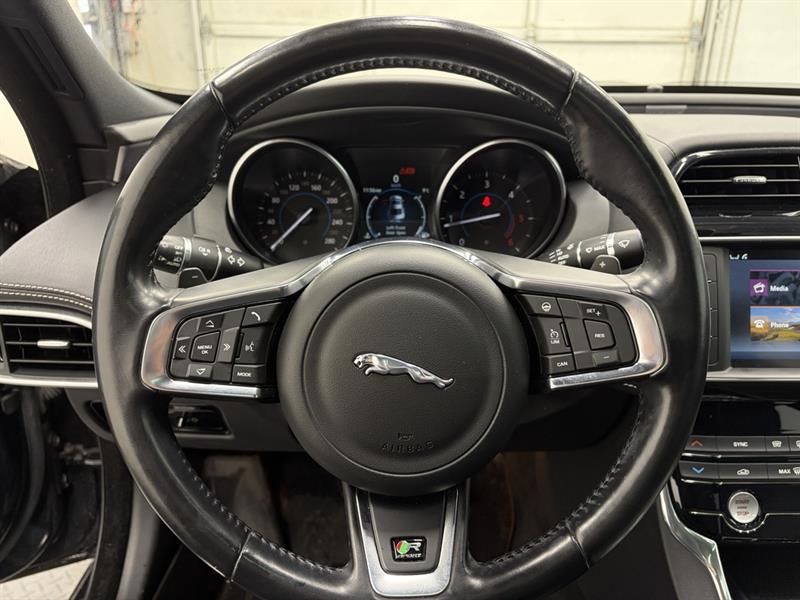 jaguar XE 2017 - 20