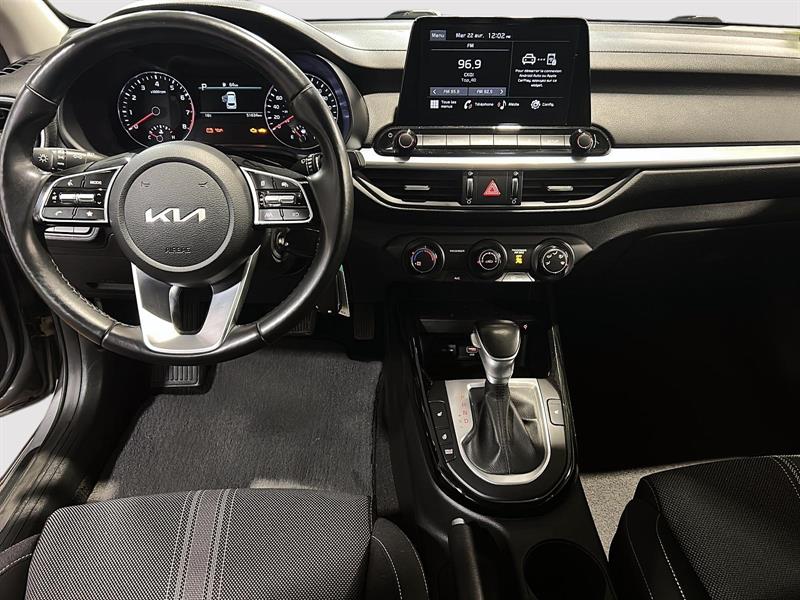 kia Forte5 2023 - 12