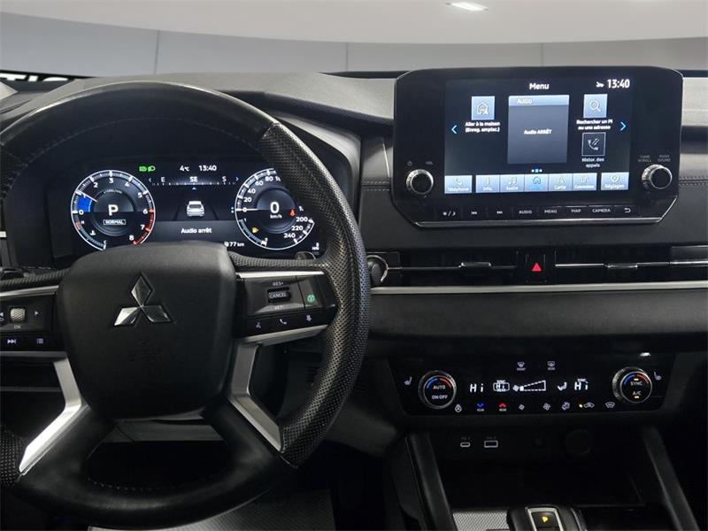 mitsubishi Outlander 2023 - 14