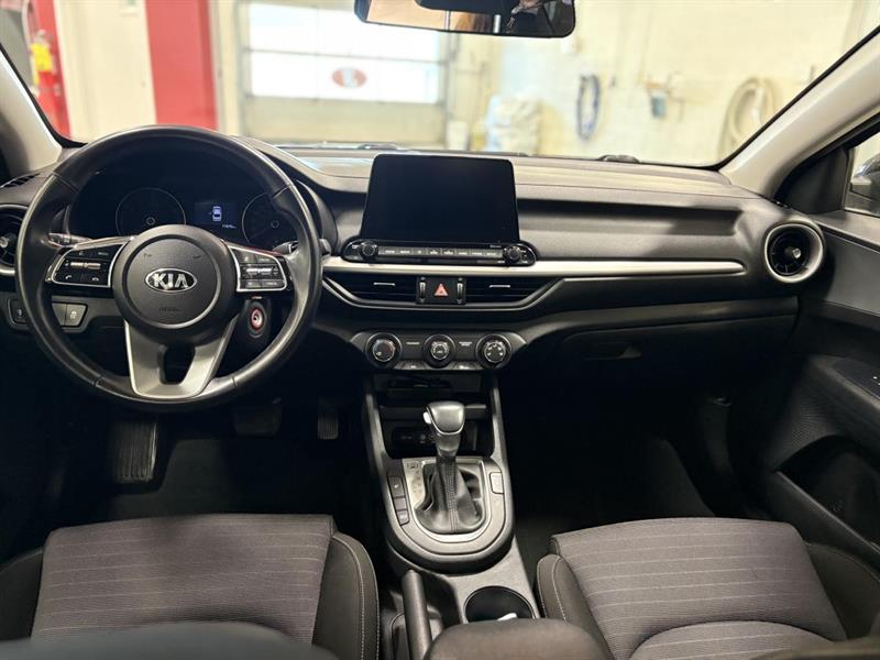 kia Forte 2020 - 17