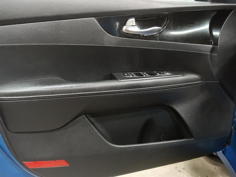 kia Forte 2021 - 19