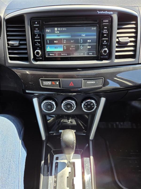 mitsubishi Lancer 2016 - 22