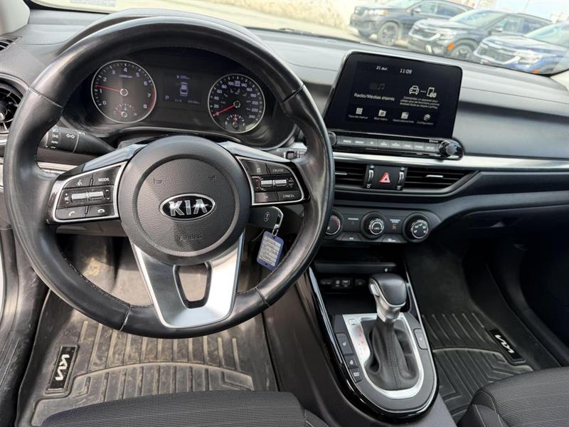 kia Forte 2021 - 8