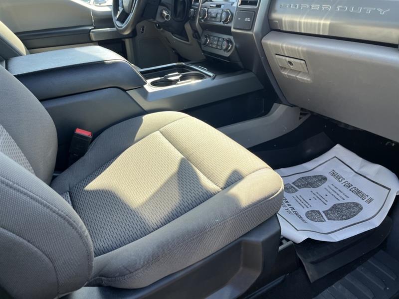 ford Super Duty F-350 a roues arrière jumelées 2022 - 19